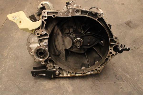 BOITE DE VITESSE CITROEN / PEUGEOT 208 1.2PURETECH ( 5VITESSES ) - Vue 1